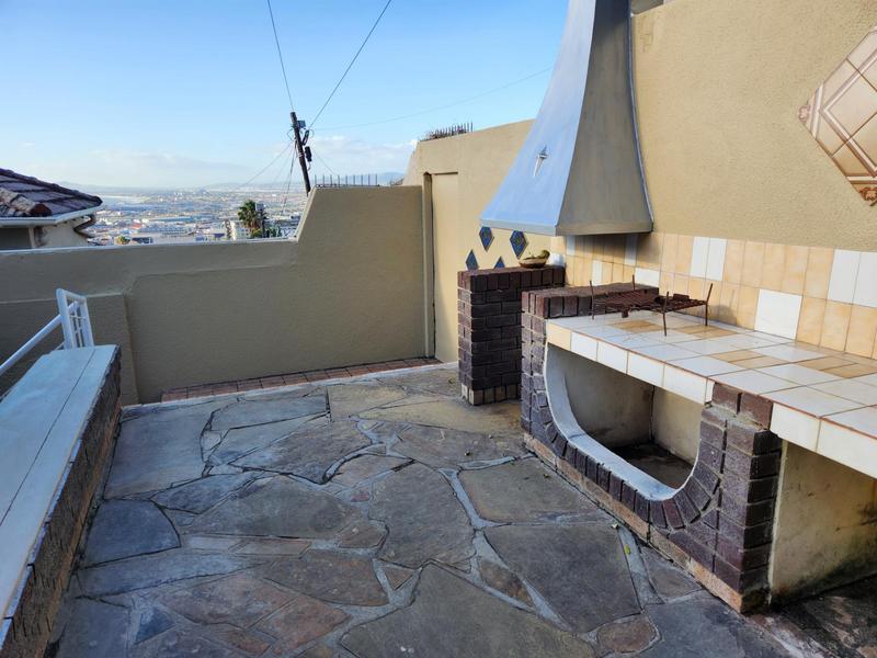 To Let 2 Bedroom Property for Rent in University Estate Western Cape